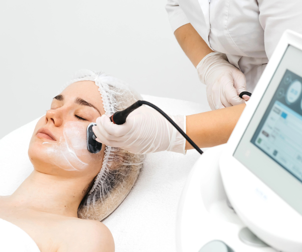 Clearer Skin Starts Here: The Power of Cold Plasma for Acne